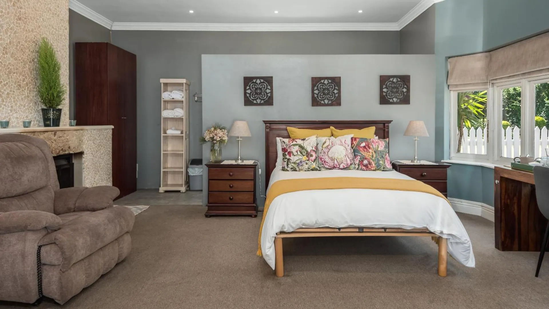Apartment Mill Park Corner Cottages Port Elizabeth