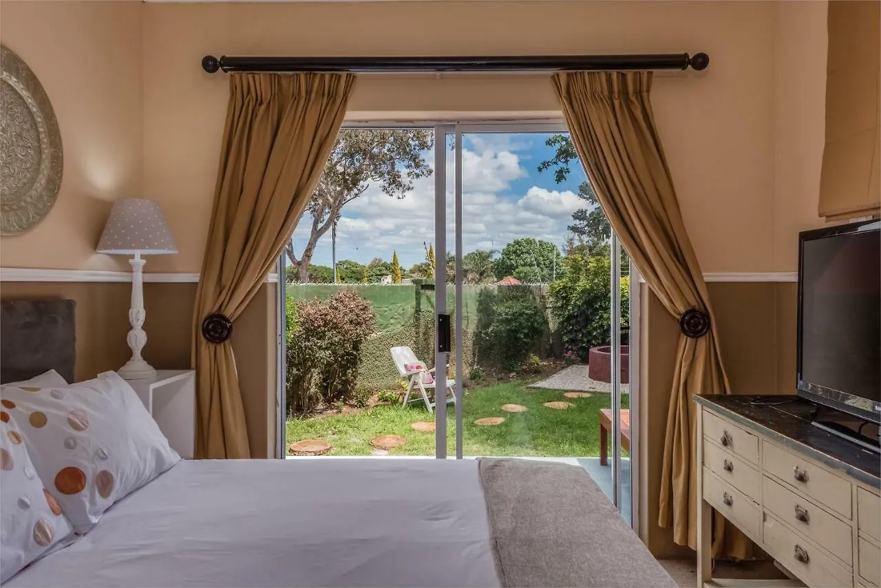 Apartment Mill Park Corner Cottages Port Elizabeth South Africa